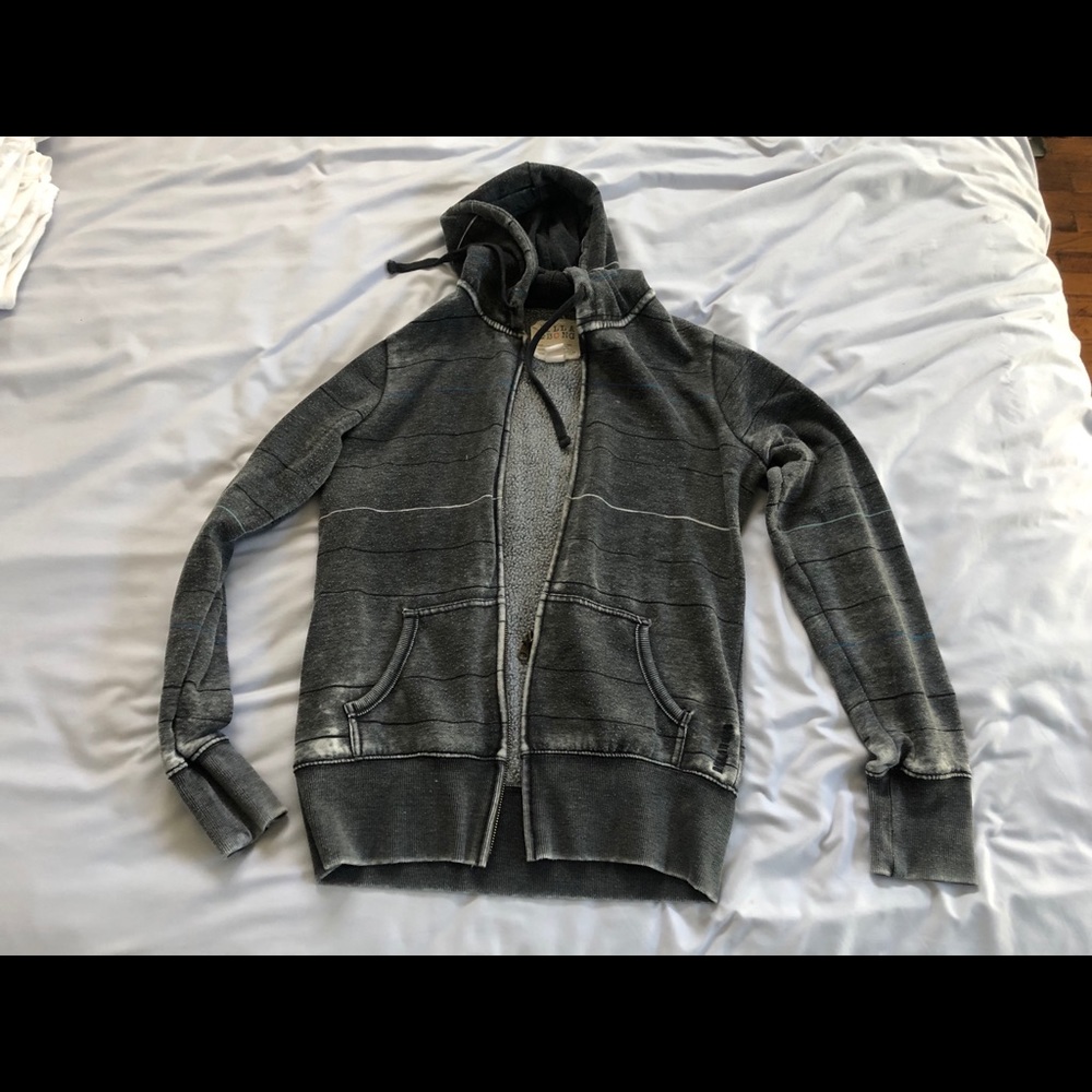 Gray stripped billabong hoodie